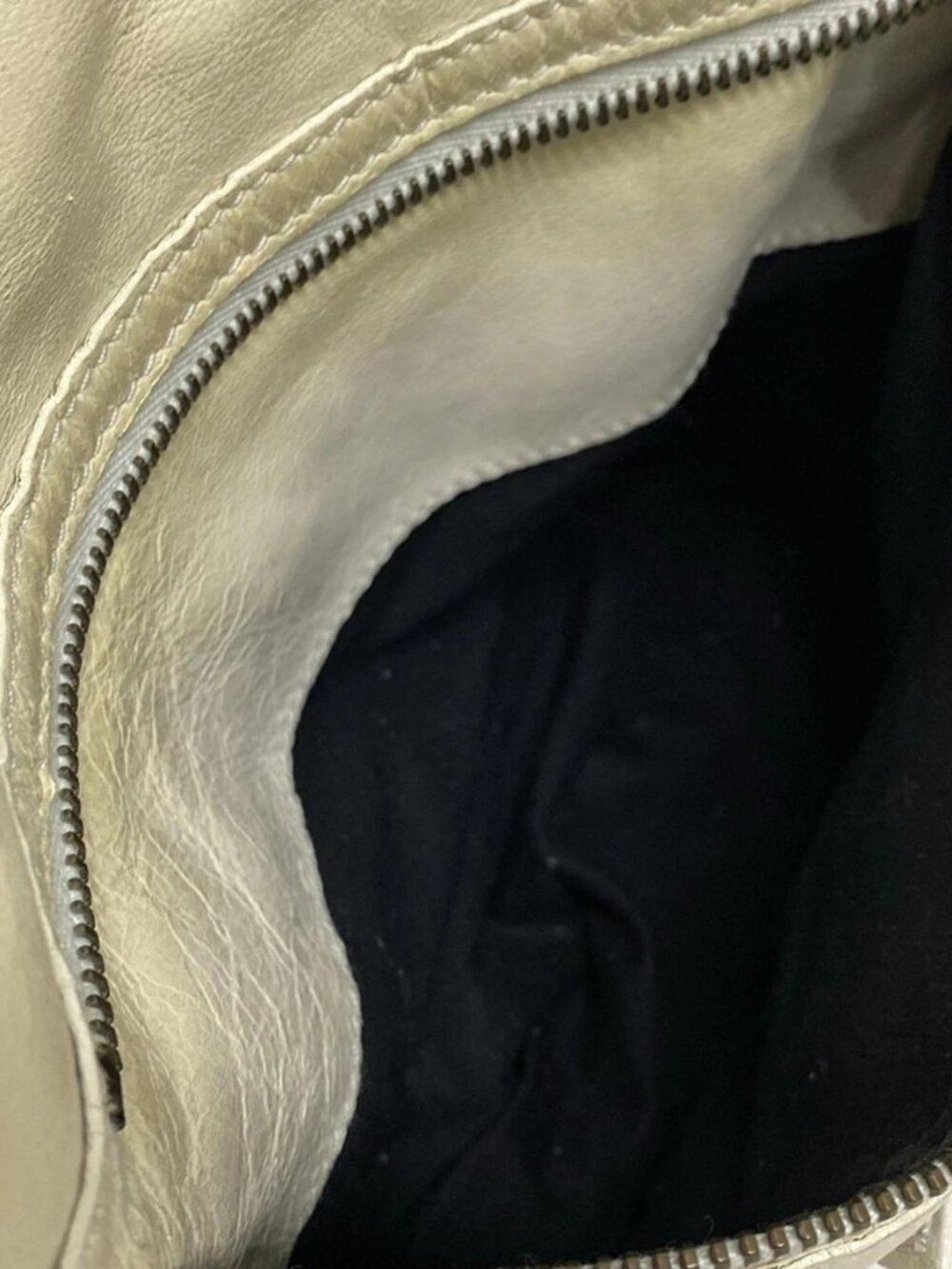 BALENCIAGA The Day 140442 Cream Leather Shoulder Bag - Picture 13 of 15